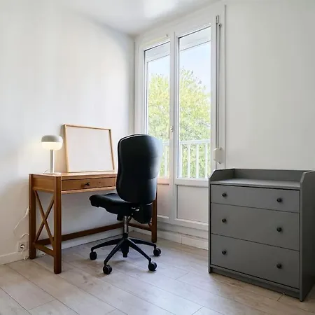 La Nouveaute Monsoise *