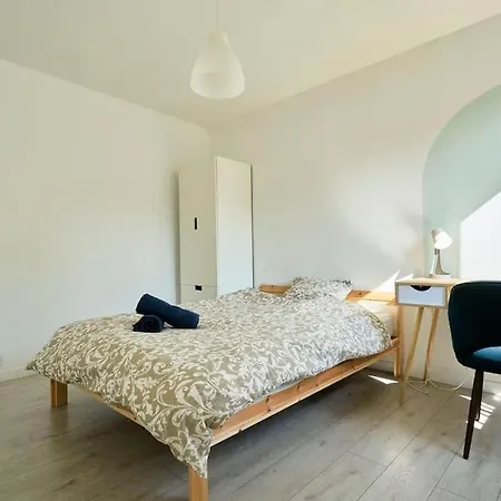 La Nouveaute Monsoise Apartament